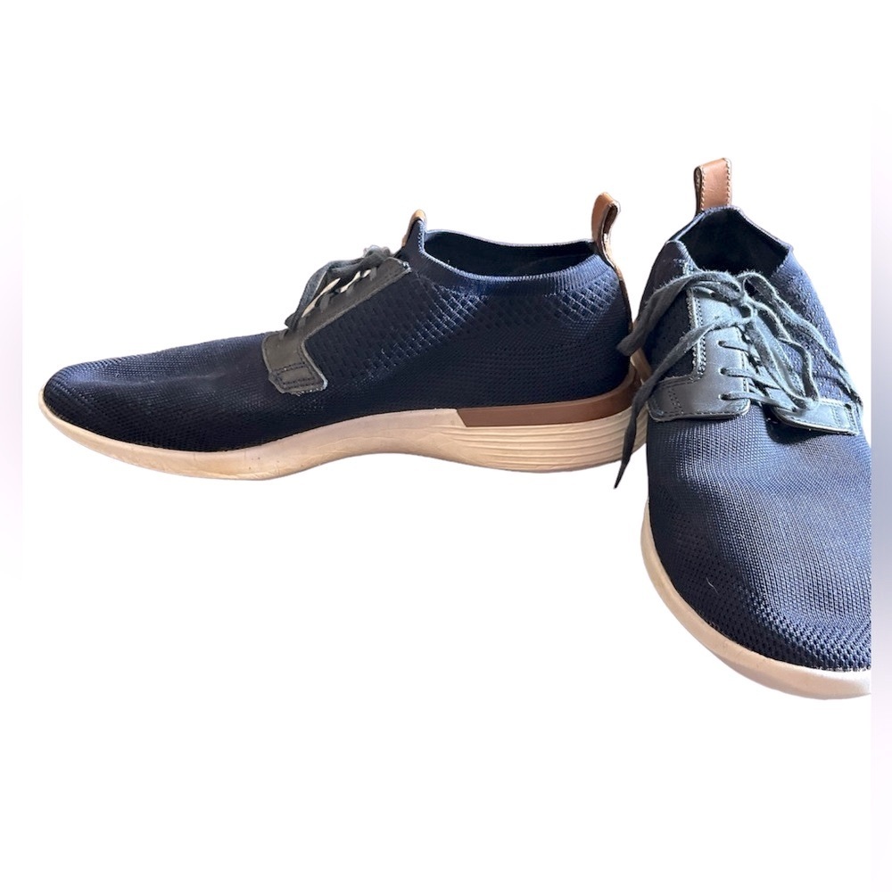 Wolf & Shepherd blue casual sneakers. Size 13